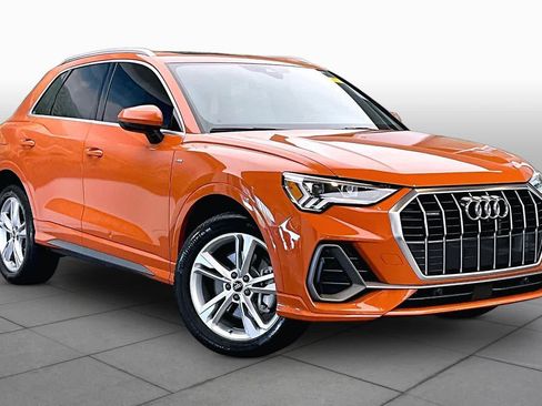 Used 2024 Audi Q3 2.0T Premium Plus w/ Premium Plus Package AWD/4WD image 2