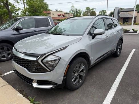 Certified 2023 Kia Sportage SX FWD image 2