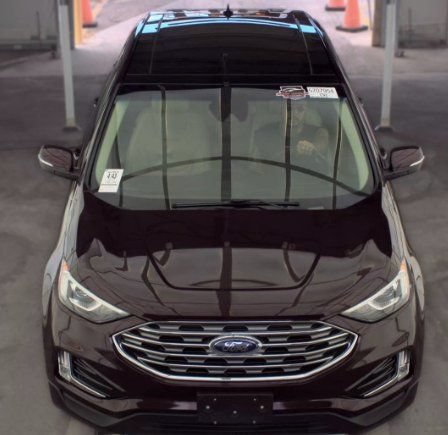 Used 2019 Ford Edge Titanium w/ Cold Weather Package AWD/4WD image 2