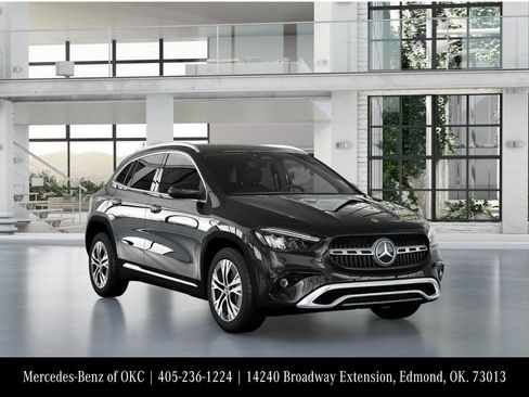 Used 2025 Mercedes-Benz GLA 250 4MATIC image 10
