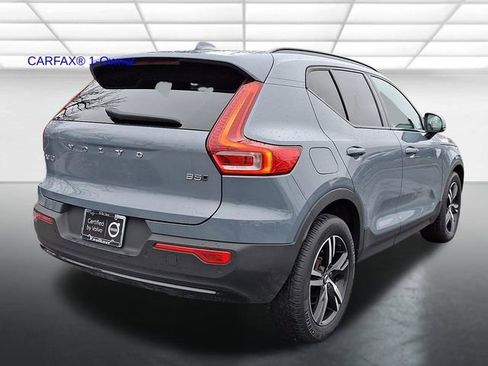 Certified 2023 Volvo XC40 B5 Plus w/ Climate Package image 8