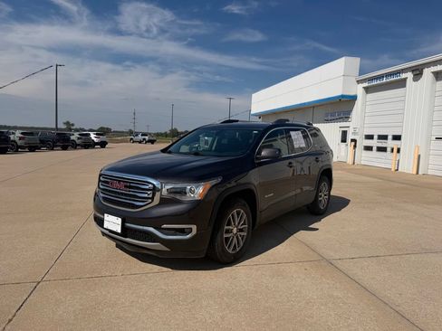Used 2018 GMC Acadia SLE FWD image 7