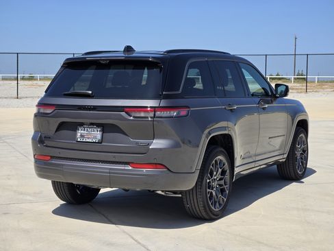 New 2026 Jeep Grand Cherokee Summit w/ Obsidian Package AWD/4WD image 5