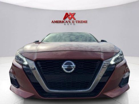 Used 2020 Nissan Altima 2.5 SR FWD image 9