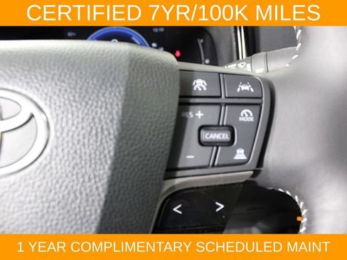 Used 2025 Toyota Camry SE w/ Convenience Package FWD image 20