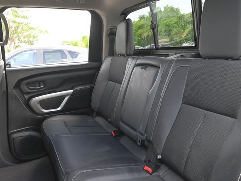 Used 2019 Nissan Titan PRO-4X image 14
