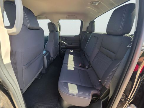 Used 2022 Nissan Frontier SV RWD image 15