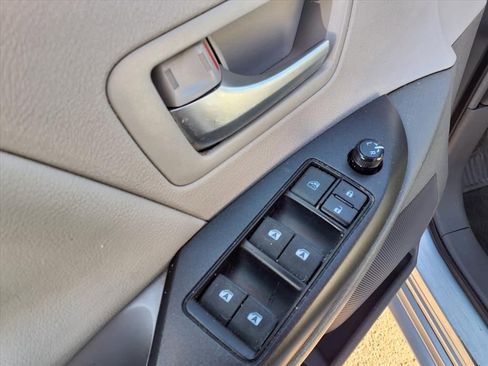 Used 2016 Toyota Sienna LE image 14