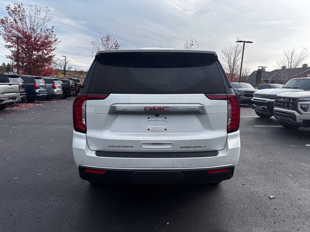 Used 2023 GMC Yukon Denali AWD/4WD image 7