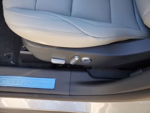 New 2026 Lincoln Nautilus Premier AWD/4WD image 22