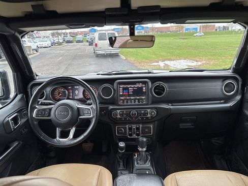 Used 2018 Jeep Wrangler Unlimited Sahara w/ Dual Top Group image 18