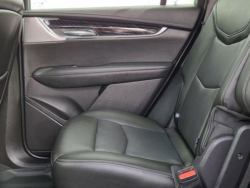 Used 2021 Cadillac XT6 Premium Luxury AWD/4WD image 16