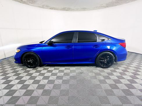 Used 2023 Honda Civic Sport image 6