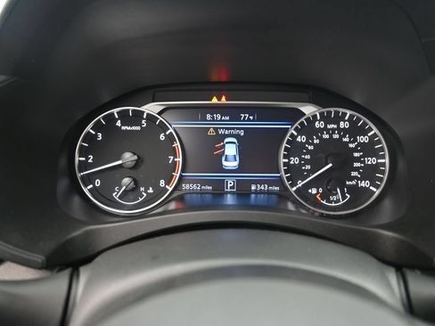 Used 2024 Nissan Altima 2.5 SV FWD image 11