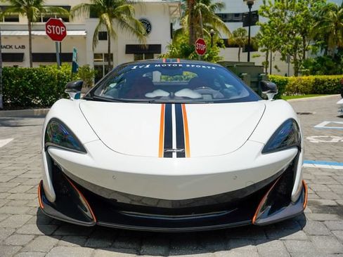 Used 2019 McLaren 600LT RWD image 4