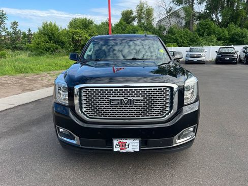 Used 2017 GMC Yukon Denali w/ Open Road Package AWD/4WD image 4