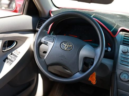 Used 2009 Toyota Camry LE image 26