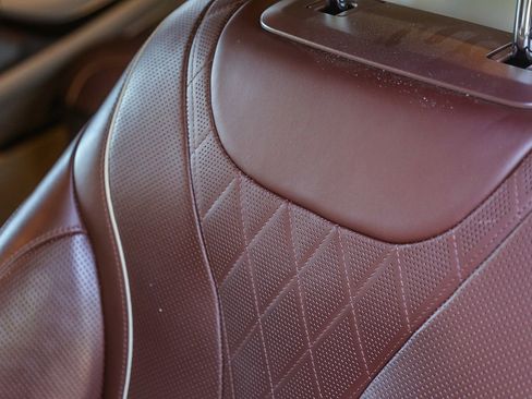 Used 2020 Mercedes-Benz Maybach S 560 4MATIC image 23