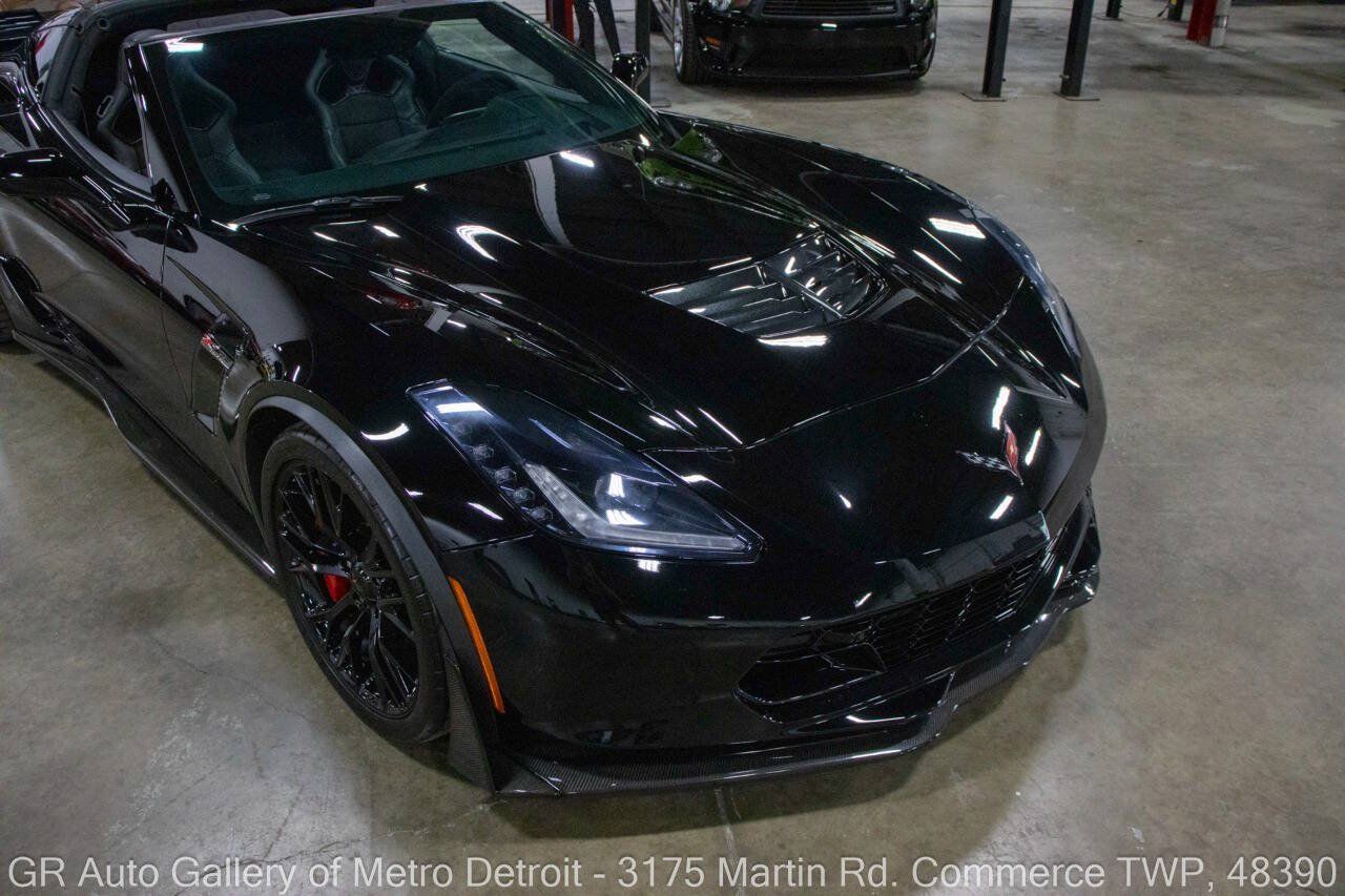 Used 2016 Chevrolet Corvette Z06 w/ 3LZ Preferred Equipment Group RWD image 14