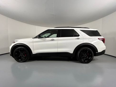 Used 2020 Ford Explorer ST w/ ST Street Pack image 4