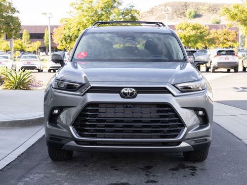 New 2026 Toyota Grand Highlander Limited image 2