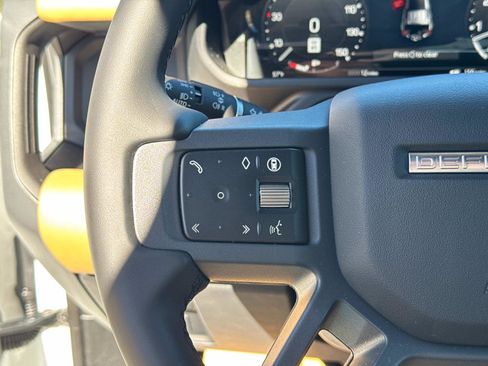 New 2025 Land Rover Defender 110 X-Dynamic SE image 28
