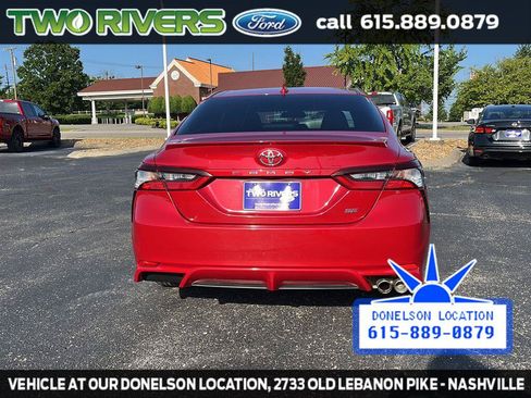 Used 2022 Toyota Camry SE FWD image 8