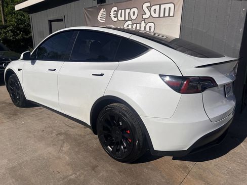 Used 2023 Tesla Model Y Long Range AWD/4WD image 5