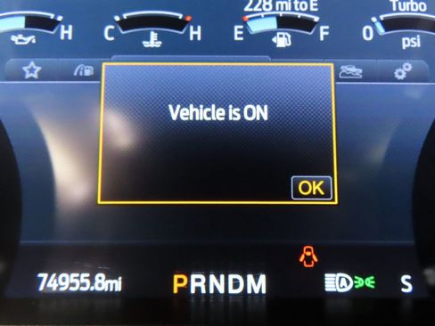 Used 2022 Ford F350 Lariat w/ Black Appearance Package image 15