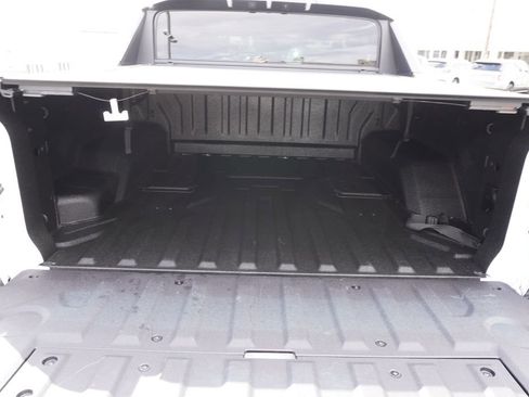 Certified 2025 GMC Hummer EV 2X w/ LPO, Sport Package image 8