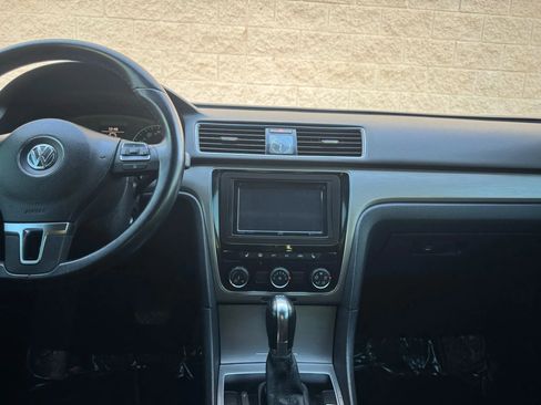 Used 2014 Volkswagen Passat TDI SE image 22
