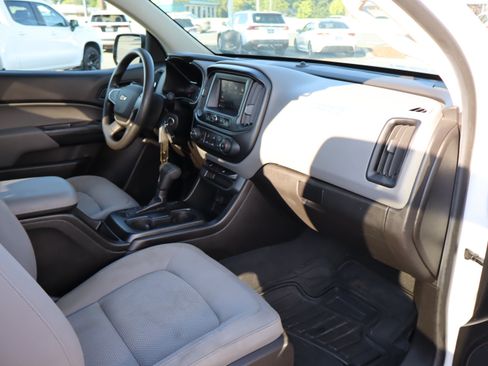 Used 2021 Chevrolet Colorado W/T w/ WT Convenience Package RWD image 30