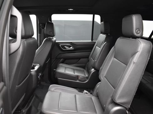 Used 2023 Chevrolet Suburban Z71 AWD/4WD image 17