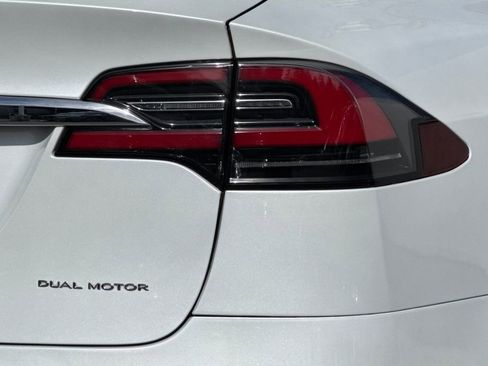 Used 2020 Tesla Model X Long Range AWD/4WD image 25