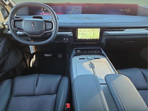 New 2026 Lincoln Navigator Reserve w/ Jet Appearance Package AWD/4WD image 11