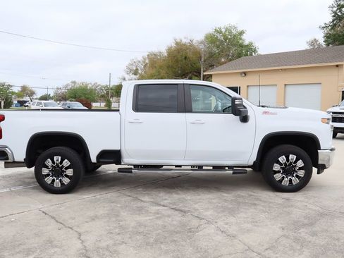 Certified 2023 Chevrolet Silverado 2500 LT w/ Convenience Package AWD/4WD image 10