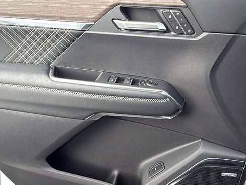 New 2026 GMC Acadia Denali w/ Super Cruise Package image 27