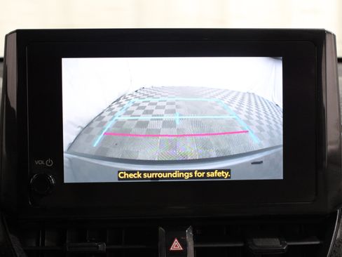 Used 2024 Toyota Corolla Cross LE FWD image 13