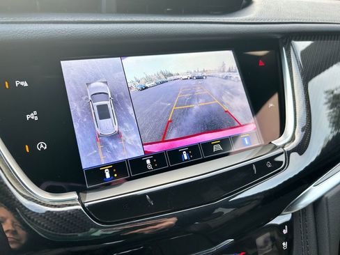 Used 2024 Cadillac XT6 Sport w/ Technology Package AWD/4WD image 19