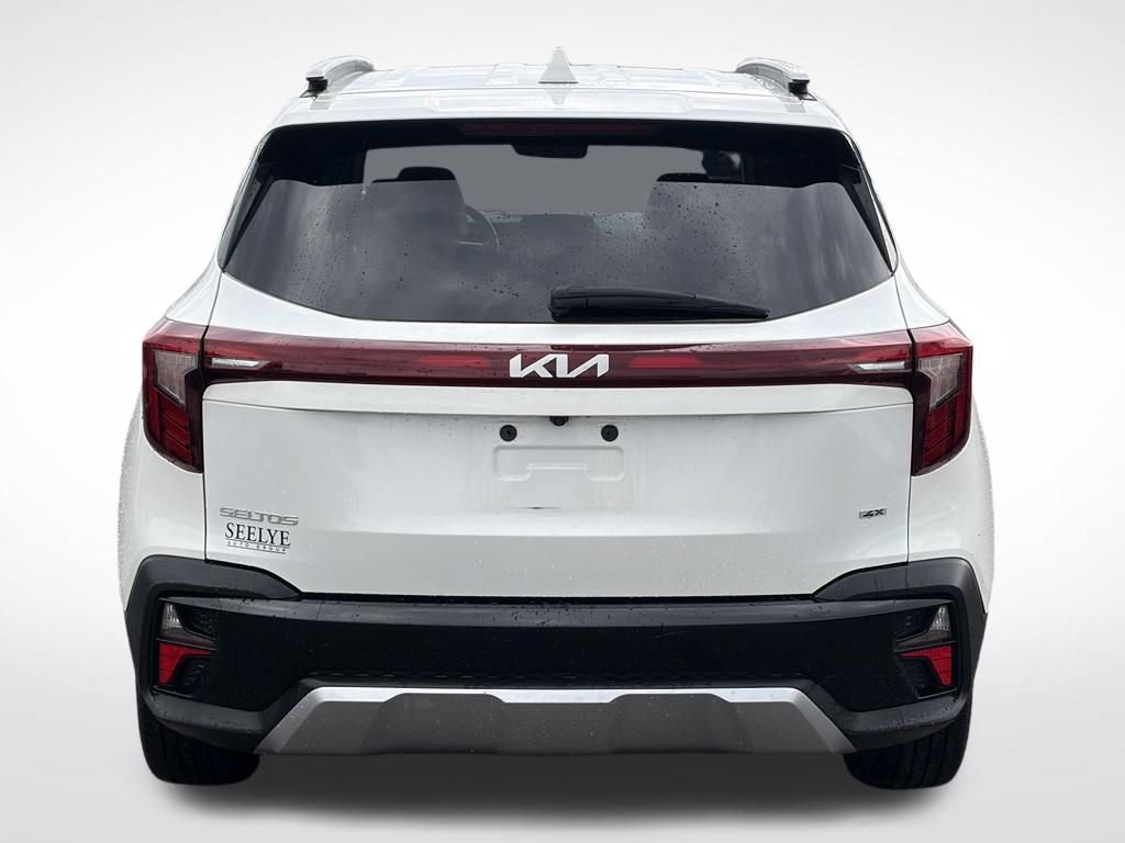 Used 2024 Kia Seltos S AWD/4WD image 8