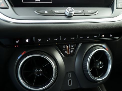 Used 2024 Chevrolet Blazer LT image 16