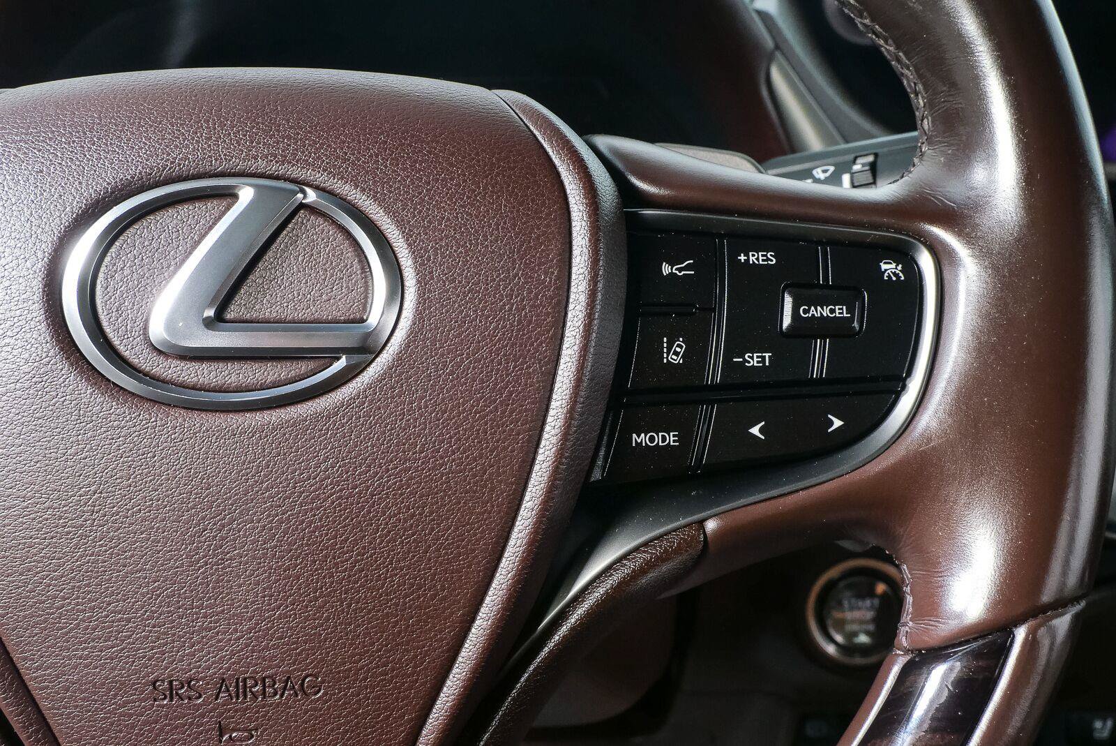 Used 2021 Lexus ES 350 w/ Premium Package FWD image 12