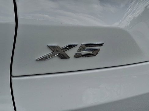 Used 2022 BMW X5 xDrive40i w/ Premium Package image 32