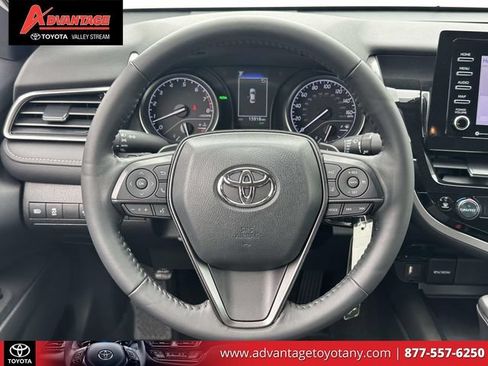 Used 2024 Toyota Camry SE w/ Cold Weather Package FWD image 19