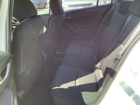Used 2016 MAZDA MAZDA3 i Sport FWD image 30