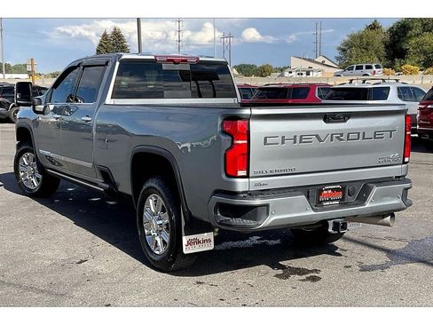 Used 2025 Chevrolet Silverado 3500 High Country w/ Technology Package AWD/4WD image 13