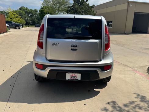 Used 2012 Kia Soul + FWD image 3