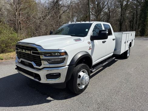 New 2026 RAM 5500 Tradesman image 3