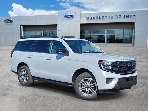 New 2025 Ford Expedition Active image 1
