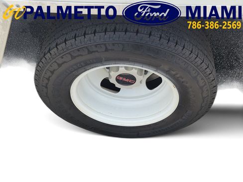 Used 2021 GMC Savana 3500 Extended w/ Power Convenience Package RWD image 7